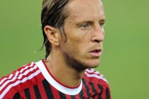  AC米兰功勋队长替补救主保留争冠希望  