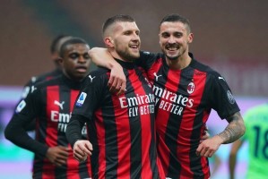  那不勒斯逆转米兰，终结对手不败金身  