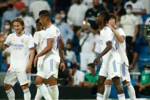  法甲新星闪耀 17岁小将首秀破门  