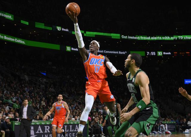  亚历山大关键抢断雷霆逆转战胜活塞队